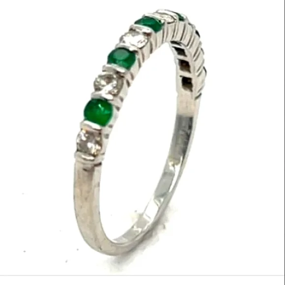 Tiffany & Co. Platinum Emerald & Diamond Ring - Picture 5 of 9